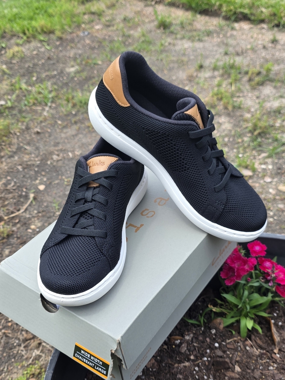 Women's CLARKS Canvass Black Shoes Size: 7W_PURCHASED JAN. 2026!